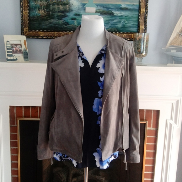 Adrienne Vittadini Jackets & Blazers - 🍁❇ EUC ❇ Adrienne Vittadini Gray Faux Suede Moto Jacket, Size L